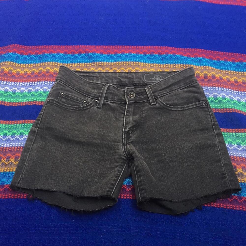 Levis jeans cutoff shorts